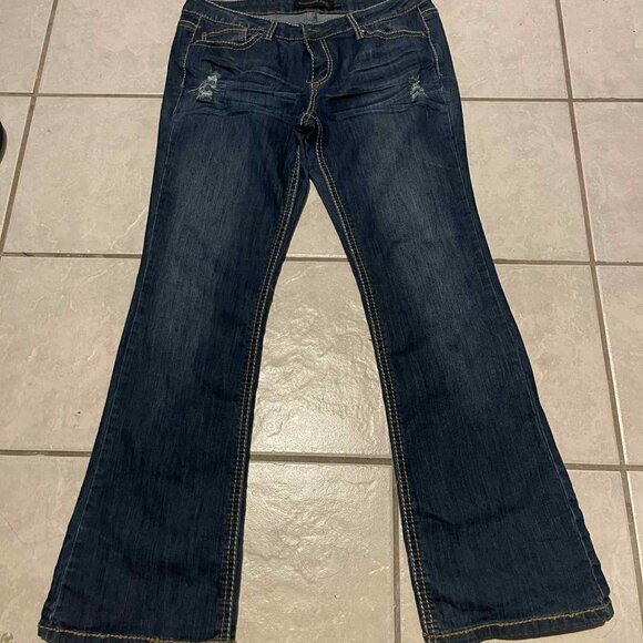 TWENTYONE BLACK BY RUE 21 DARK‎ WASH SIZE 13/14R - Picture 2 of 10
